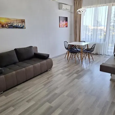 Eva Sea View Summerland Apartment *