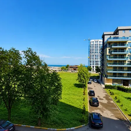 Eva Sea View Summerland Mamaia