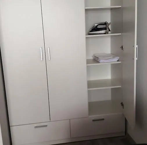 Carla Sea View Summerland