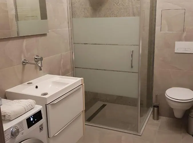 Carla Sea View Summerland *